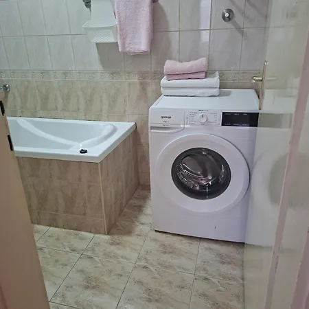 Apartment Lela 2 *